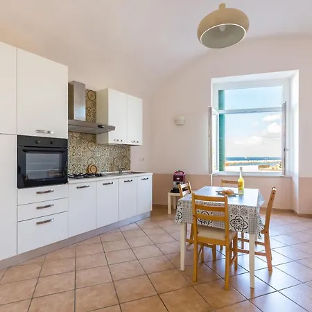 Apartment La Marina By Tizzano House *